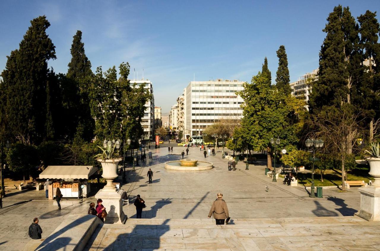Athens Central Studio In Front Of Syntagma Metro Kültér fotó
